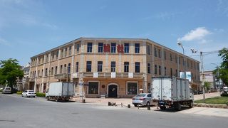 今はさびれた感じがしますが、嘗ては華やかな旅順の社交の場。