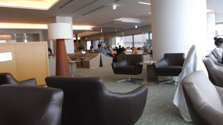 すいていました。