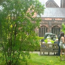 お庭でパーティー