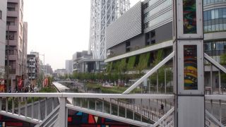 ステンドグラスが綺麗です。