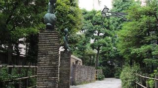 新宿らしくない小路