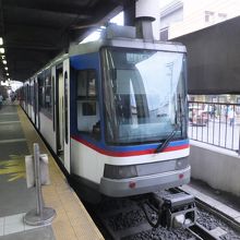Line3＠タフト・アベニュー駅