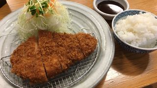 お客が多いお店です