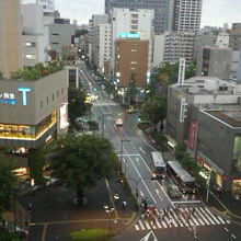 カウンター席からの眺めは悪くありません