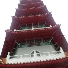 裕華園のランドマーク的存在の七層の塔の外観