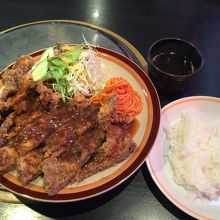 ビーフカツランチです