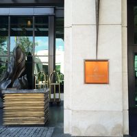 ホテル正面入り口