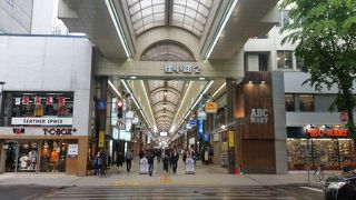 歴史ある商店街です。