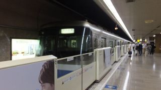 空港に地下鉄乗り入れ。