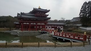 極楽浄土の宮殿がモデル