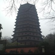 銭塘江を望む高い塔