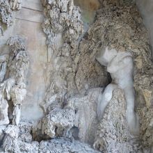 未完の奴隷（アトラス）：グロッタ内