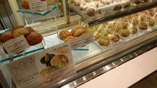 JR池袋駅南改札出てすぐ