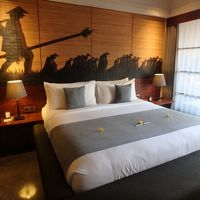 センスのいいお部屋。ふかふかのベッドの寝心地、最高でした。