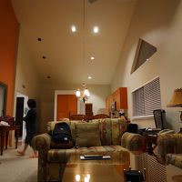 部屋のリビング広いです。