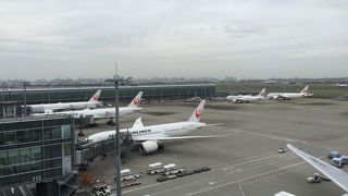 JAL機、ANA機いっぱい