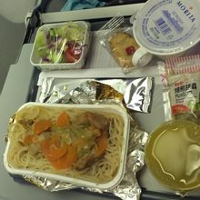 日本からホノルル行き機内食