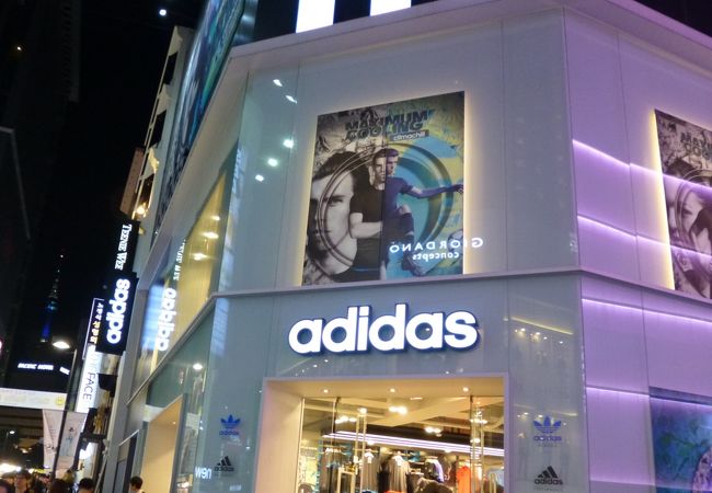 アディダス 明洞店 クチコミ アクセス 営業時間 ソウル フォートラベル アディダス 明洞店 クチコミ アクセス 営業時間 ソウル フォートラベル