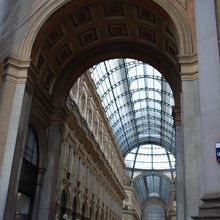 ガッレリアの入り口　小雨が降っていました。