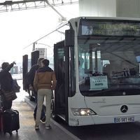 ドゴール空港からの無料シャトルバス