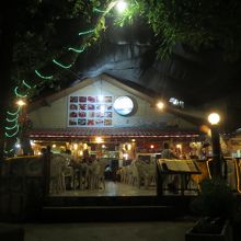 ビーチから見た外観です。