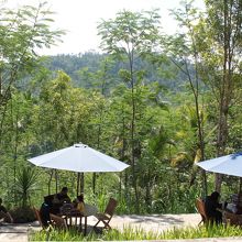 景色のいい場所でランチ