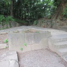 内庭から大泉水へ向かう道