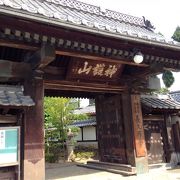 大宮諏訪神社の隣にあるお寺さん。