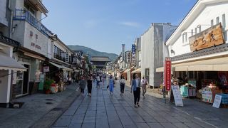 土産店などが並ぶ