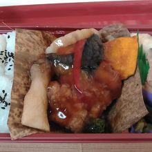 お弁当810円