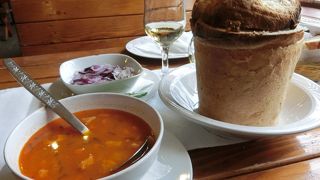 「豆スープのパン包み」、笑っちゃうくらいのボリュームです！！