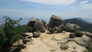 ロープウェイで行っても結構キツイ！