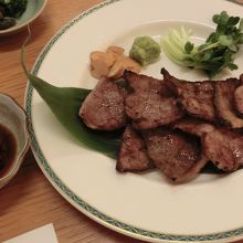 飛騨牛リブ網焼き