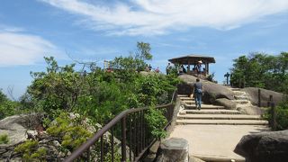 弥山ロープウェイ山頂駅近くにある展望台。