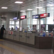 1階にインホメーションがあります