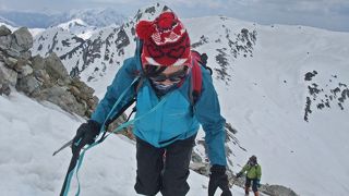 ゴールデンウィークの雄山（立山）は、冬山装備で