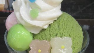 アジサイパフェ、強気の値段