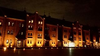 ライトアップの倉庫も素敵