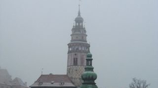 近くで見るよりも