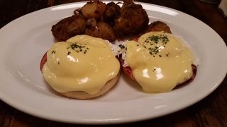 エッグベネディクト