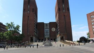 なんで日本にはこういう市役所がないんだろう