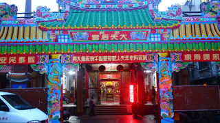 媽祖を祀る台湾最古の廟は赤嵌樓のすぐ前