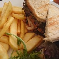 ザウラドニー レスタウラツェ