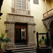 カサ・デ・コロンは、建物自体の造りや装飾も見ごたえあり。