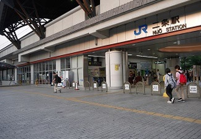 地域・駅名に合わない駅舎