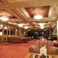 フロントロビーから奥側を見たところ