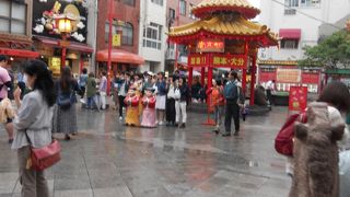 昼間は結構混んでいますが、夜はガラガラ・・