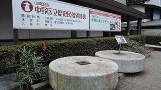 捨て犬を集めて飼育していたお犬様の屋敷