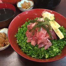 マグロ丼
