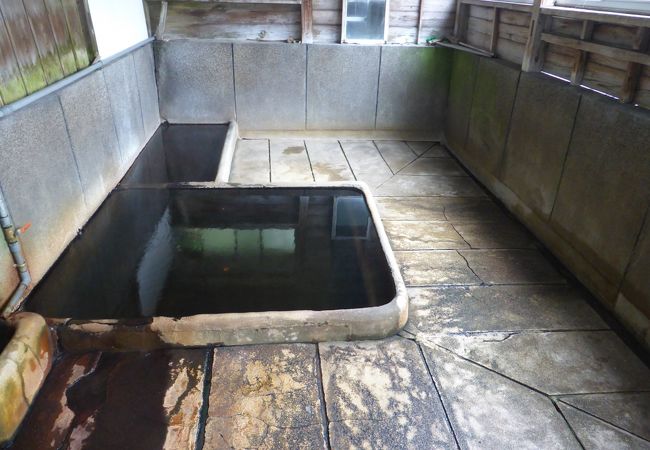吉松温泉郷にある鄙びた共同浴場